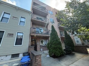 Building Photo - 28-21 36th St