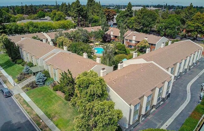 Top View of Community - 3471 Pennsylvania Cmn
