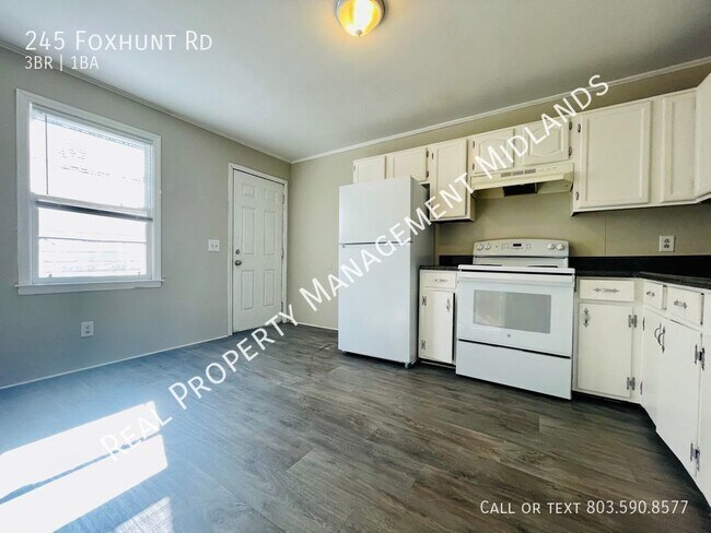 Building Photo - Join Our Rental Family & Make this Cozy 3 ...