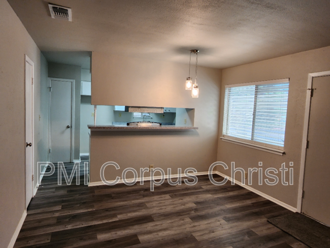 Building Photo - 6132 Hidden Cove