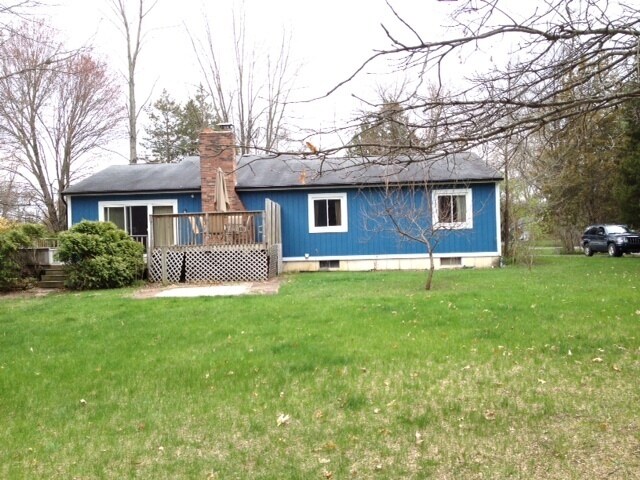 Building Photo - COMING SOON!! SPACIOUS RANCH HOUSE ON ONE ACRE W/ATTACHED GARAGE