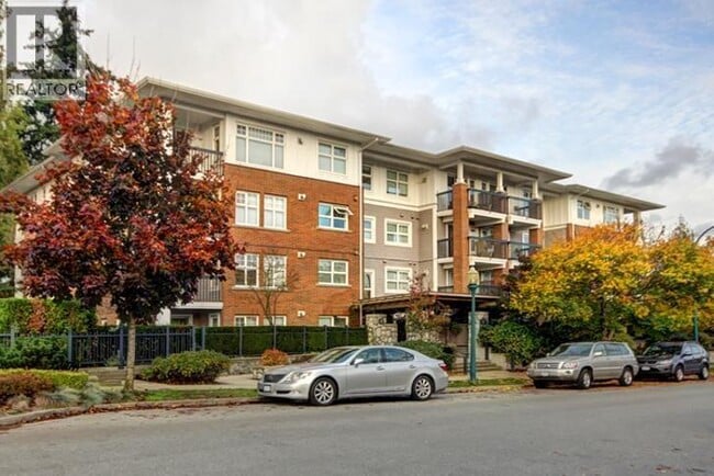 Building Photo - 995 W 59th Ave