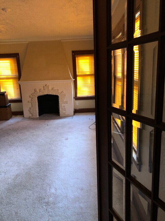 Building Photo - 2608 N 60th St