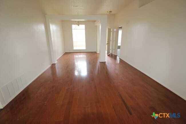 Foto del edificio - 3615 Coral Bay Ln