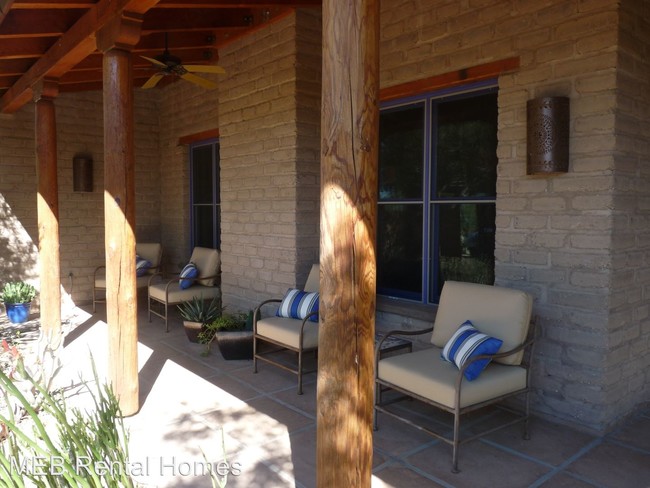 Building Photo - 11779 N Adobe Village Pl