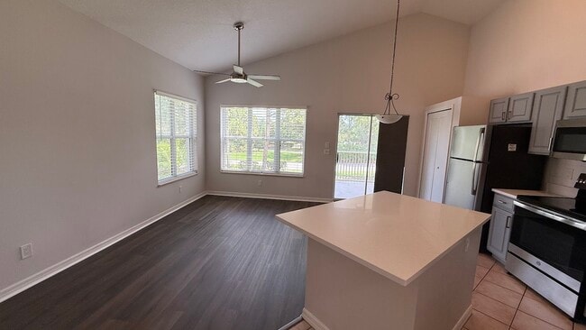Building Photo - 10049 Perfect Dr