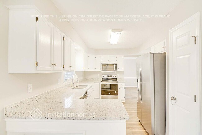 Foto del edificio - 524 Bluestone Rd