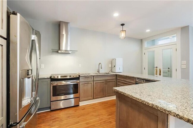 Foto del edificio - 1214 Bingham St