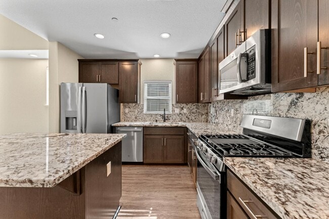 Building Photo - 510 15th St