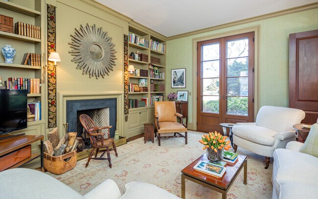 Building Photo - 286 Downs Path