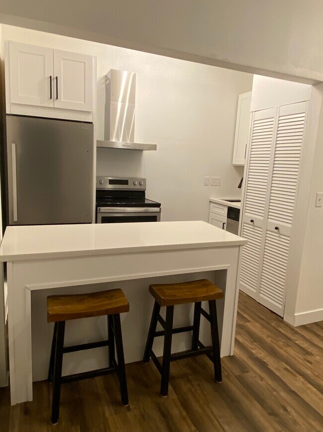 Foto del edificio - 5302 Hibiscus Dr