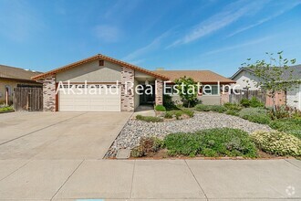 Building Photo - 697 Garden Gate Dr