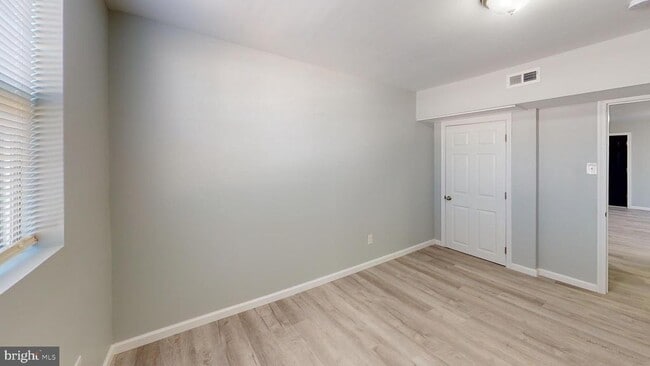 Foto del edificio - 910 Gateway Blvd