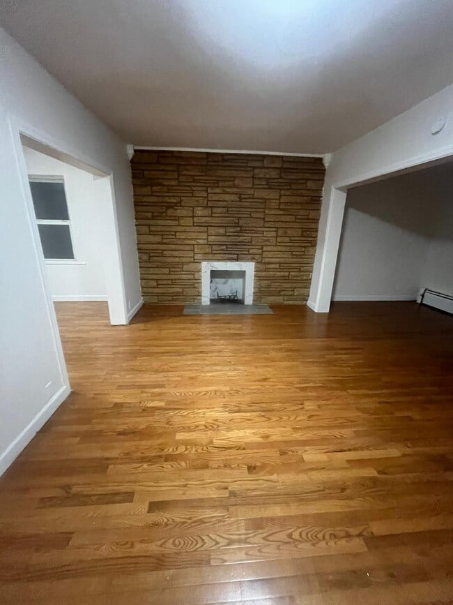 Building Photo - 1504 Compton Ter