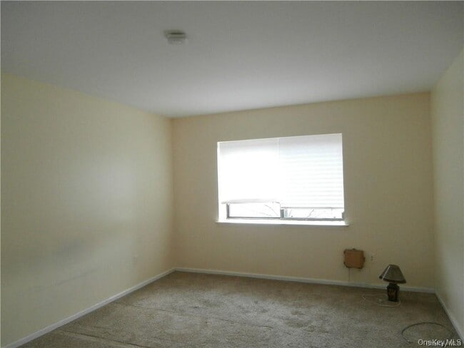 Building Photo - 430 Kennedy Dr