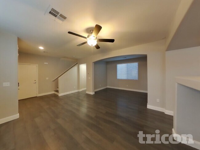 Foto del edificio - 2408 Briggsdale Avenue