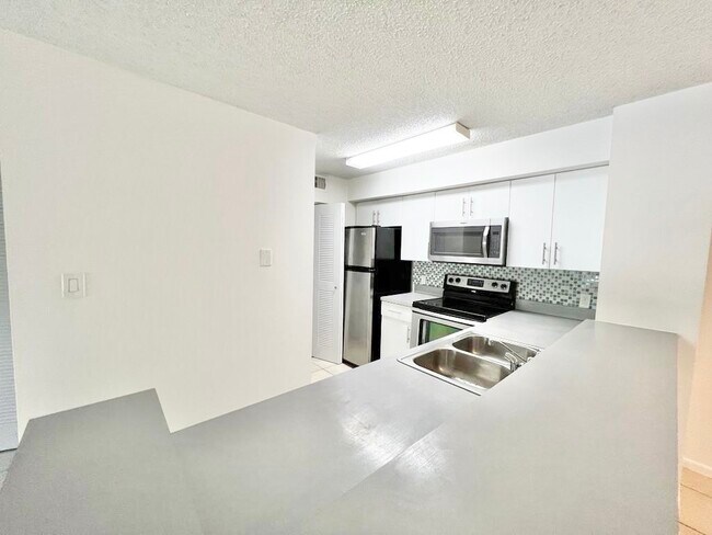 Foto del edificio - 610 S Park Rd
