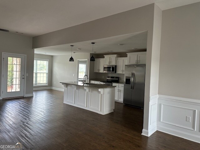 Foto del edificio - 405 Coney Ct
