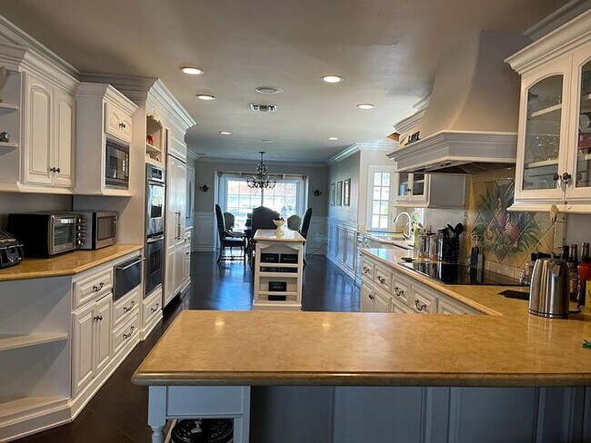 Building Photo - Westlake Village First Neighborhood Cul-De-Sac Home ** Non-Smoking Home/Property**