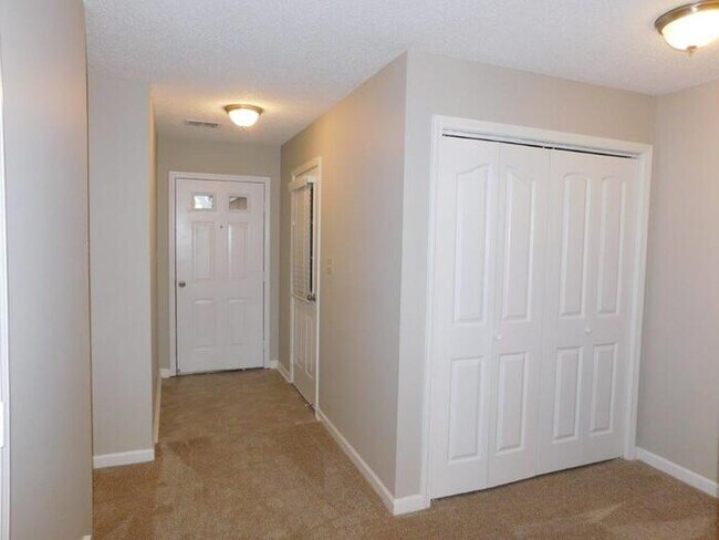 Building Photo - 7387 Lee Ann Dr