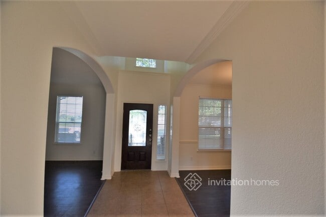 Building Photo - 15676 Sweetpine Ln