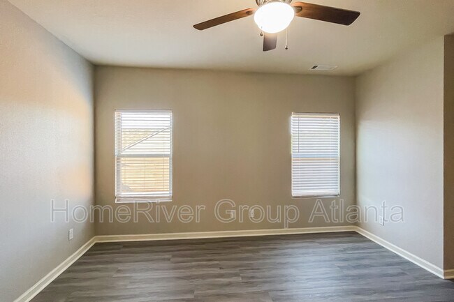 Foto del edificio - 140 Randy Trce