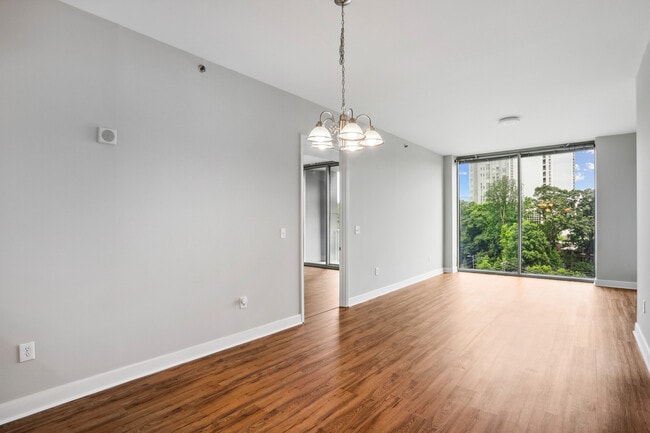 Building Photo - 2795 Peachtree Rd