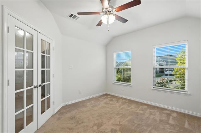 Foto del edificio - 6214 Heron Dr