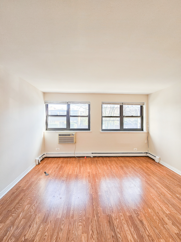 Foto principal - 750 W Cornelia Ave