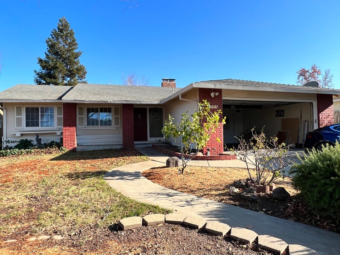 Primary Photo - 1730 El Padro Dr