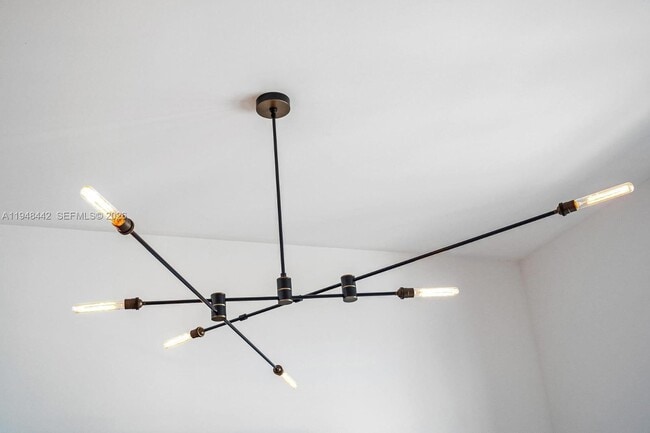 Building Photo - 159 NE 6th St