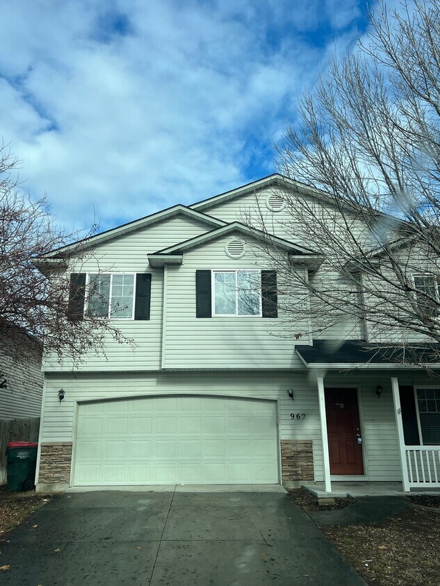 Foto principal - Spacious 4 Bed 2.5 Bath in Meridian!