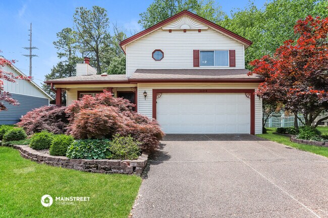 Building Photo - 1133 Treetop Village Dr