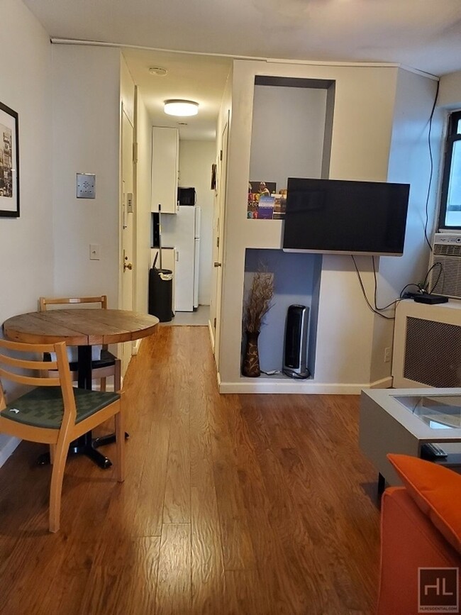 Foto del edificio - Prime Hudson Yards Area 1 Bedroom!!