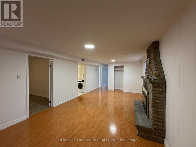 Building Photo - 98 Van Horne Ave
