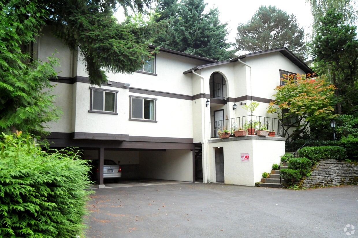 Primary Photo - North Forrest Apartments