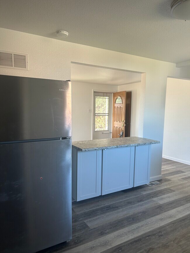 Building Photo - 2701 Columbine Ave