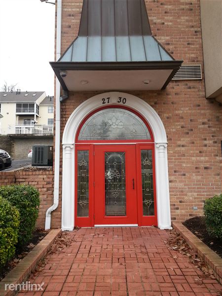 Primary Photo - 2730 Brownsboro Rd
