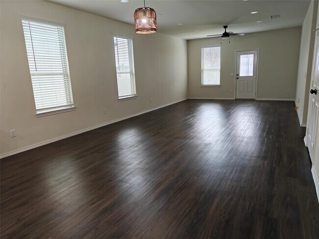 Foto del edificio - 1731 Gray Hawk Dr