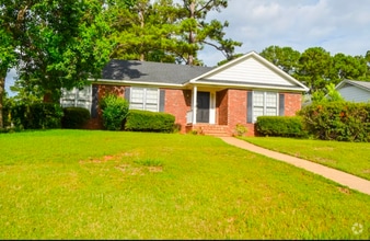 Building Photo - 1544 Westwood Dr