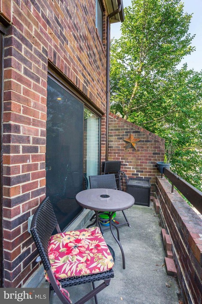 Foto del edificio - 1023 Quincy St NE