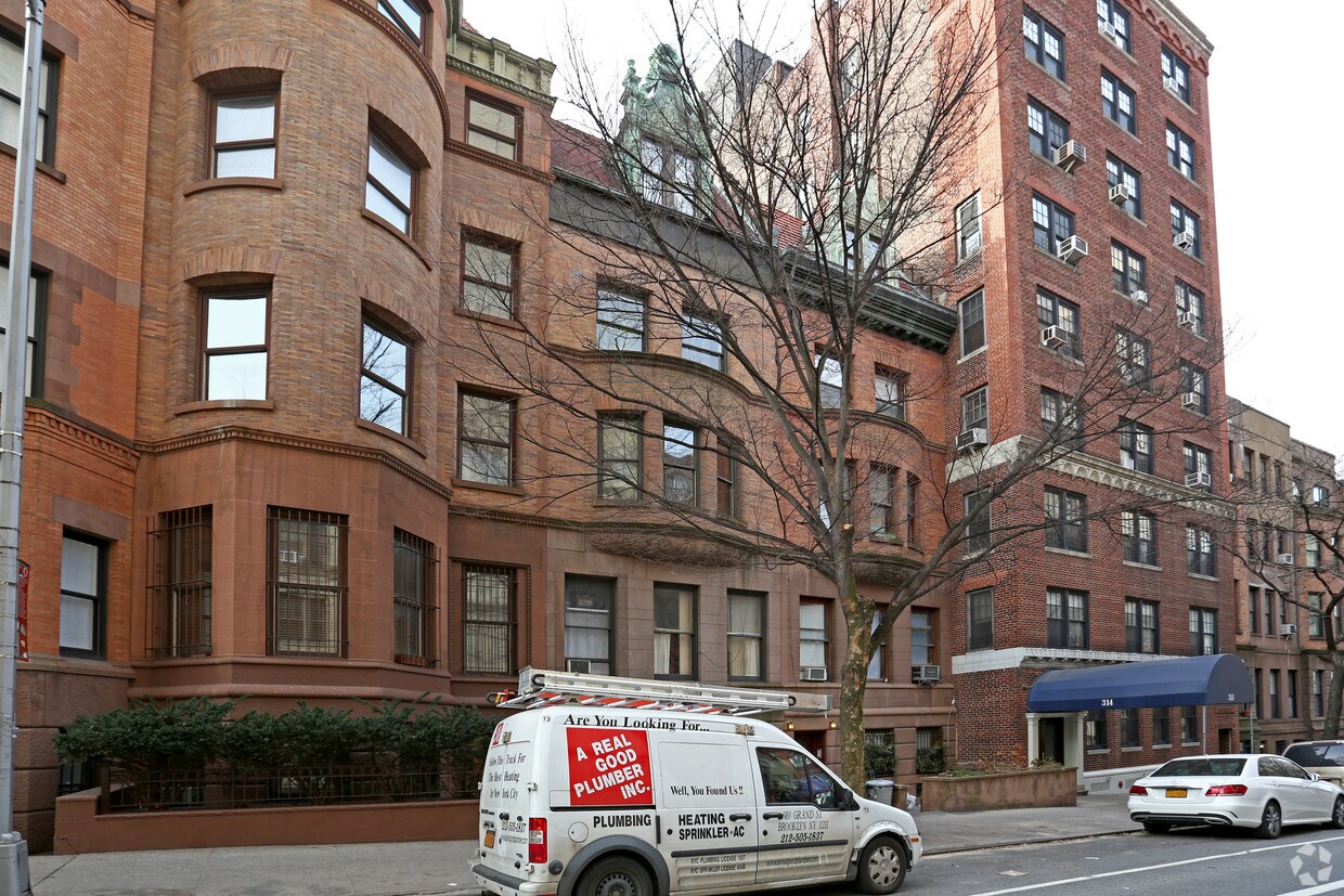 Primary Photo - 310 W 77th St