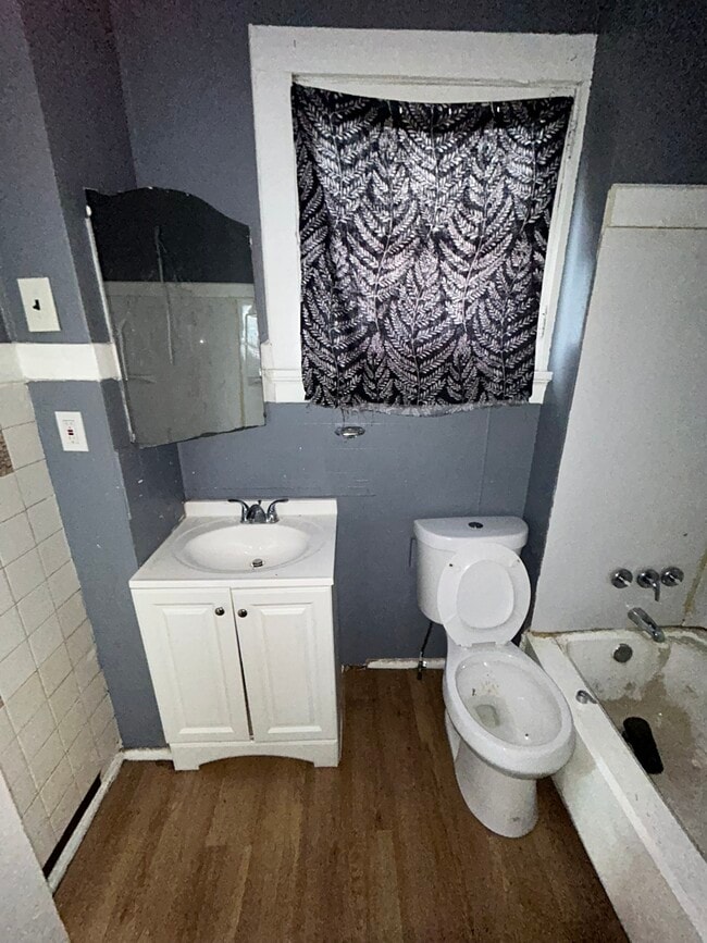 Foto del edificio - 5312 Hamilton Ave