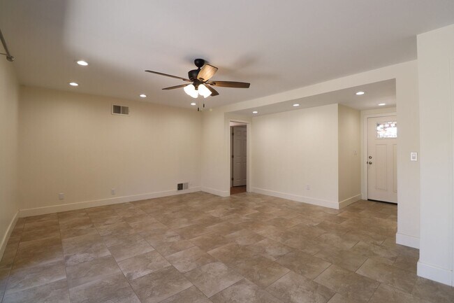 Building Photo - **Spacious 4-Bedroom Home for Rent – Northeast Santa Maria**