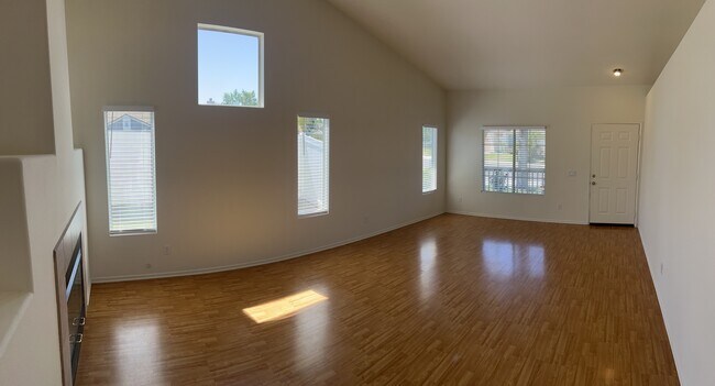 Building Photo - 39486 Tangletree Way