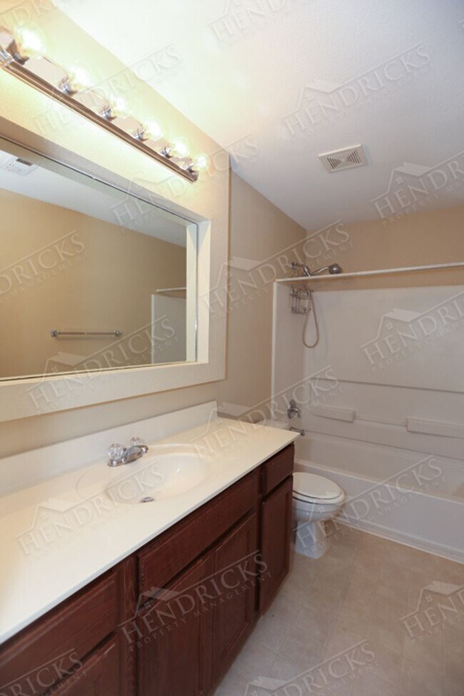 Foto del edificio - 5518 Justin Cove