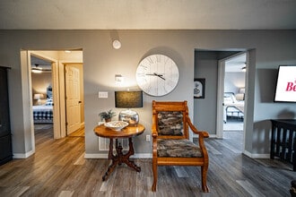 Building Photo - 206 Hampshire Dr