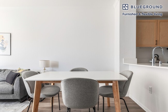 Building Photo - 1724 Highland Ave