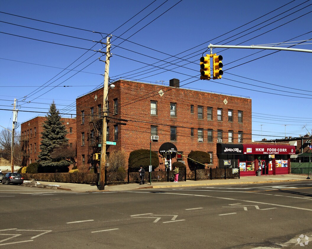 Primary Photo - 2700 Wilson Ave