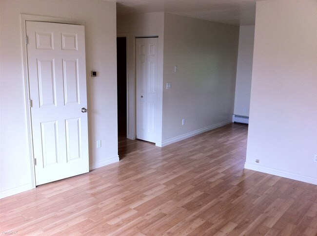 Building Photo - 3990 Lamont Way